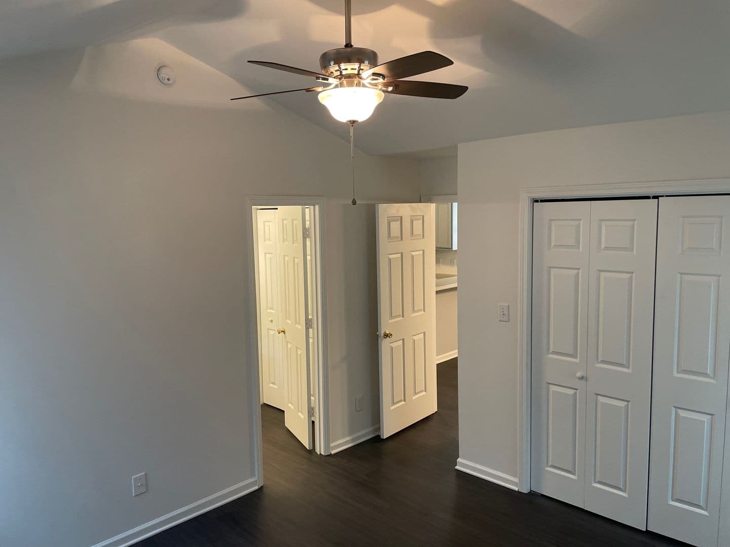 Charlotte House: 913 Tennyson Dr