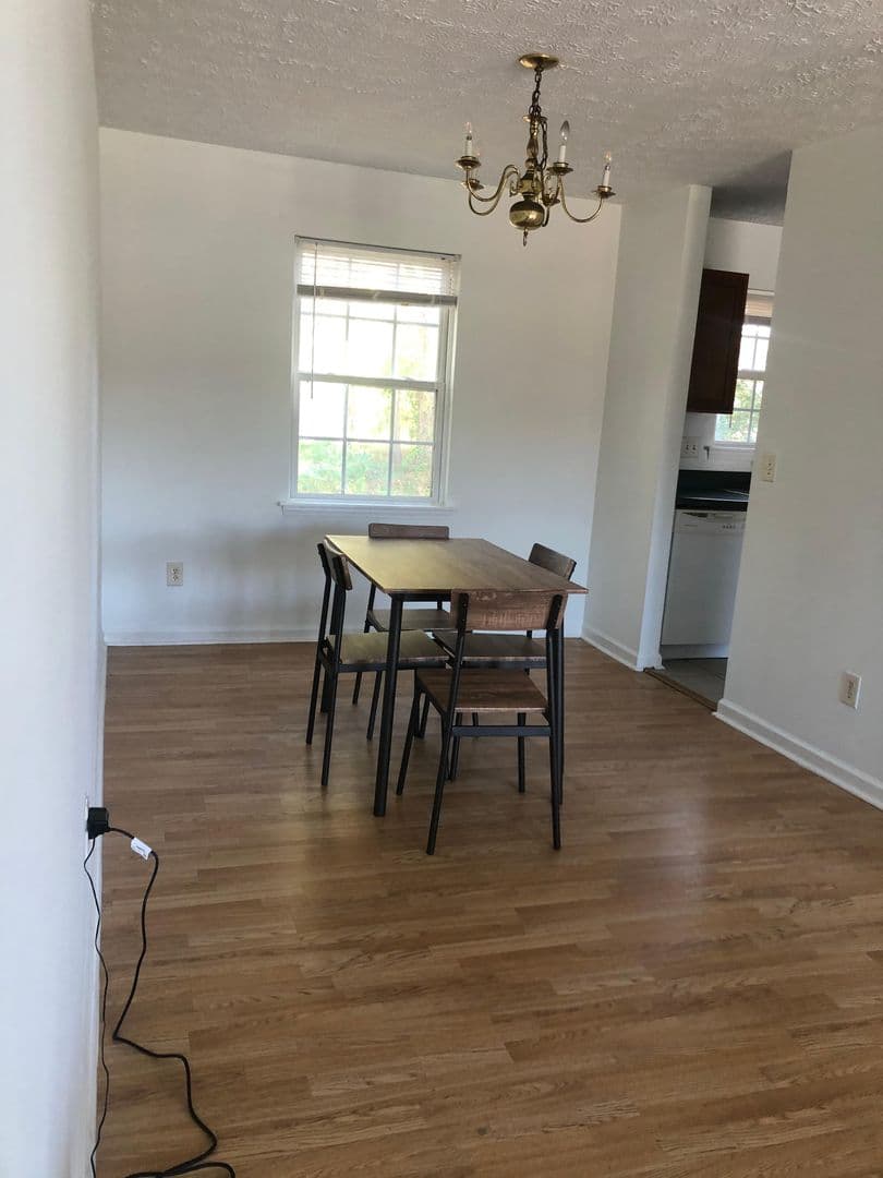 Raleigh House: 7308 Renyard Ct