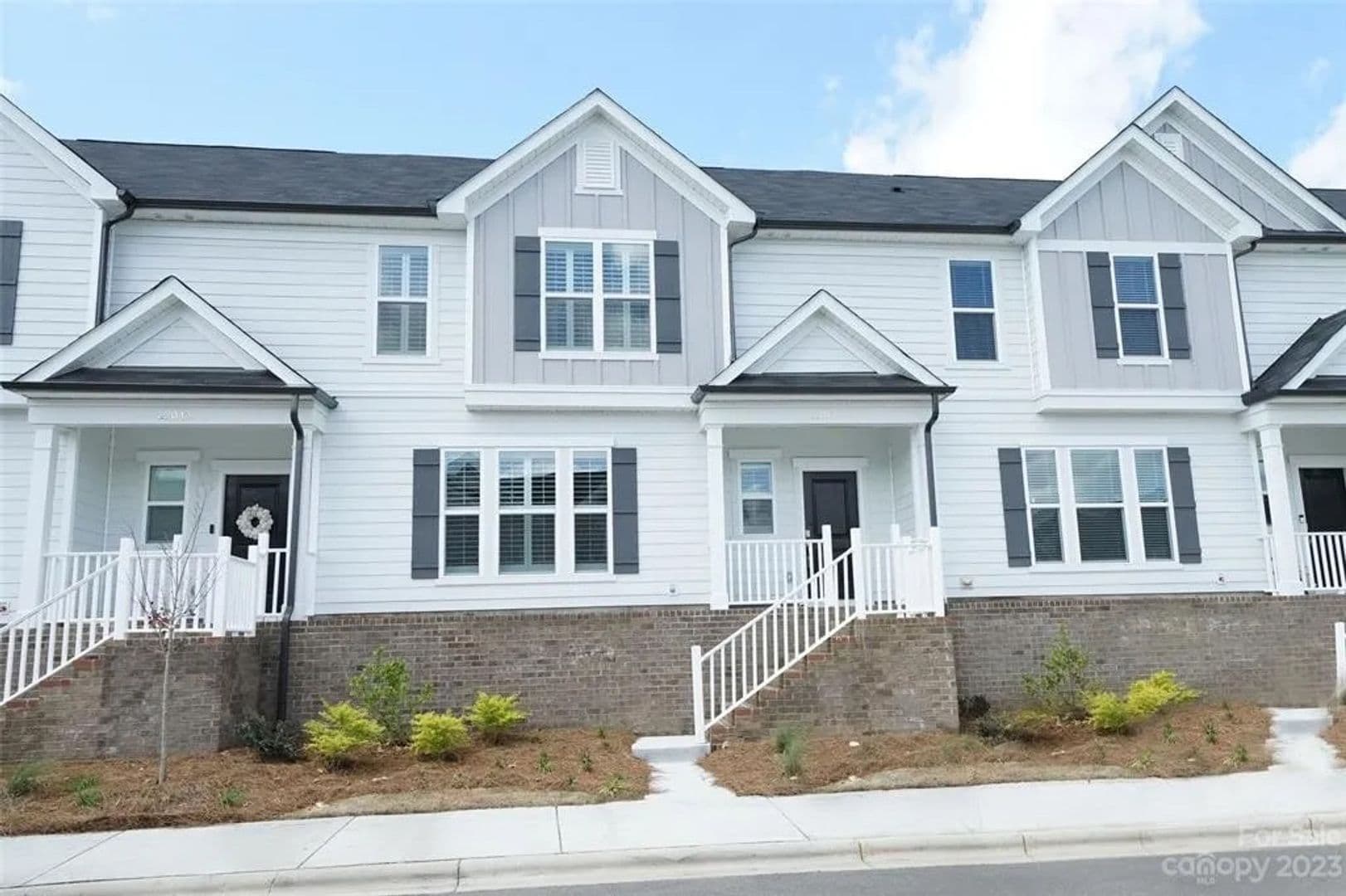 Charlotte House: 22047 Lani Dr