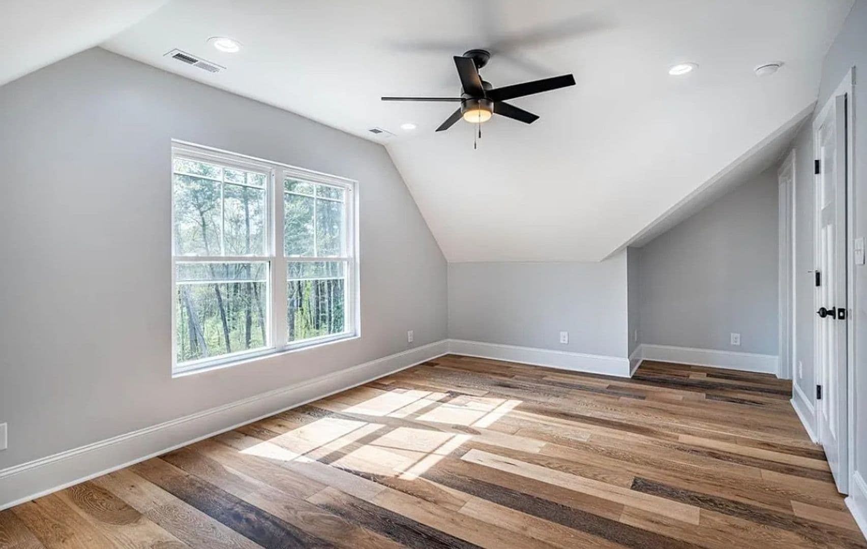 Durham House: 3908 Booker Ave