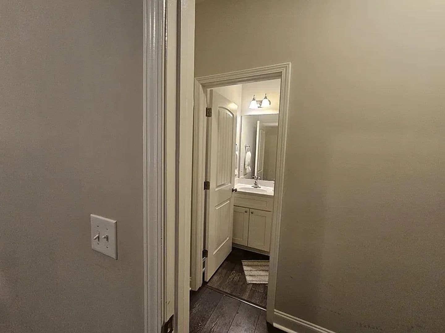 Raleigh House: 3974 Volkswalk Pl