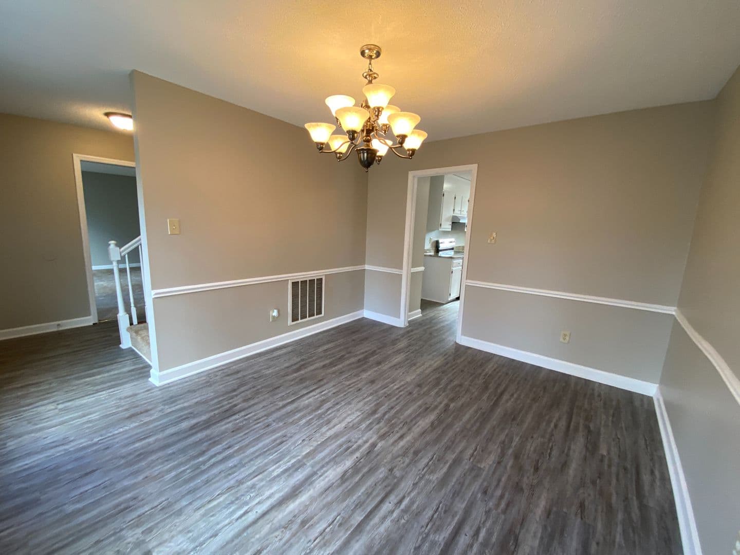 Raleigh House: 216 Woods Ream Dr