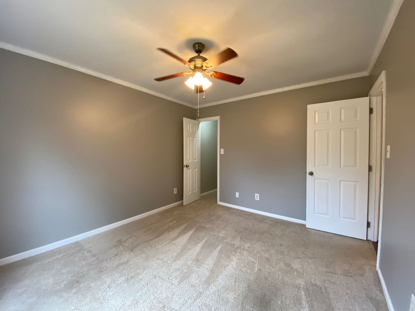 Charlotte House: 1350 Hathshire Dr