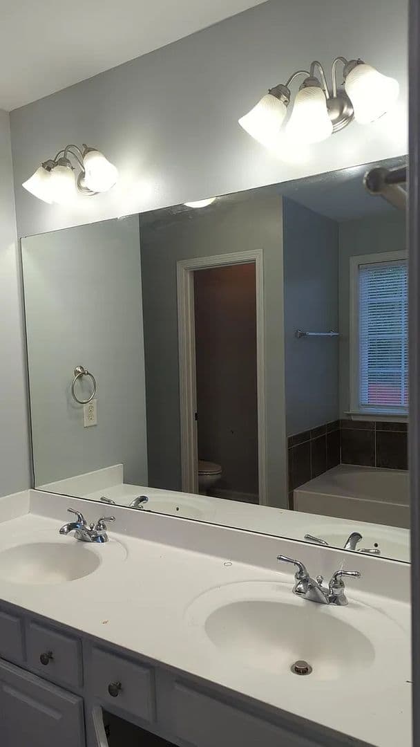 Duluth House: 1925 Kyrle Wy NW