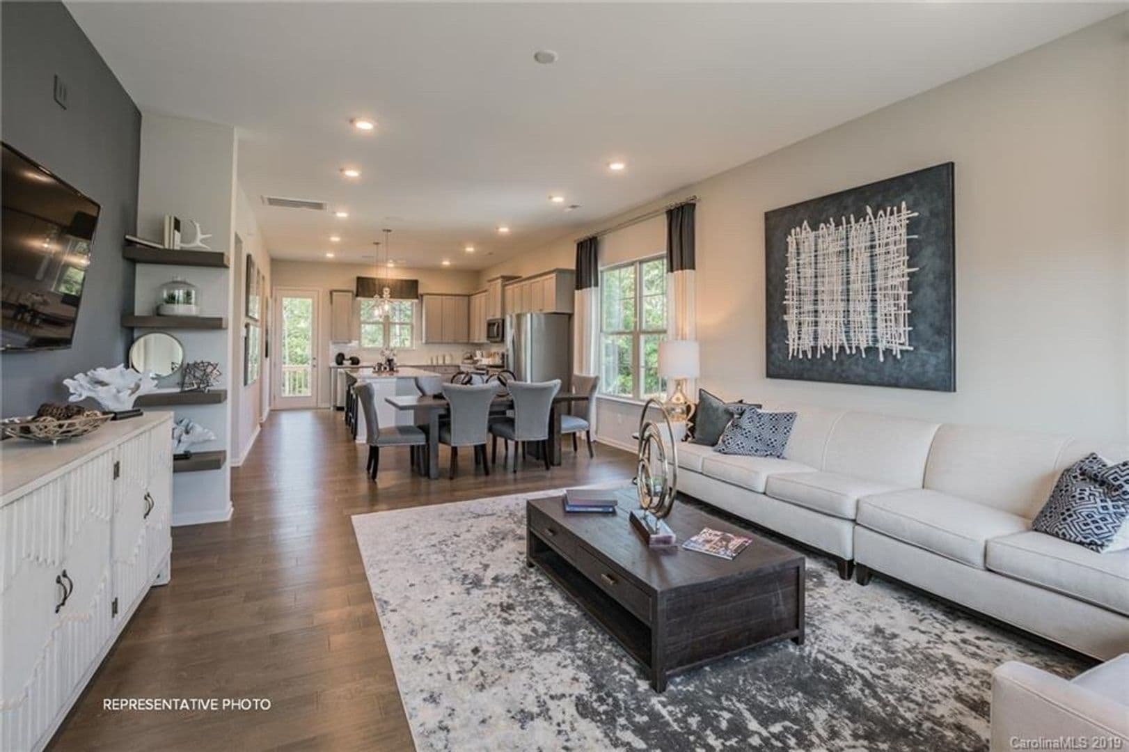 Charlotte House: 9436 Ainslie Downs St