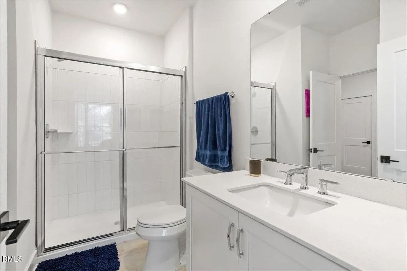 Knightdale House: 522 Billingshurst Wy