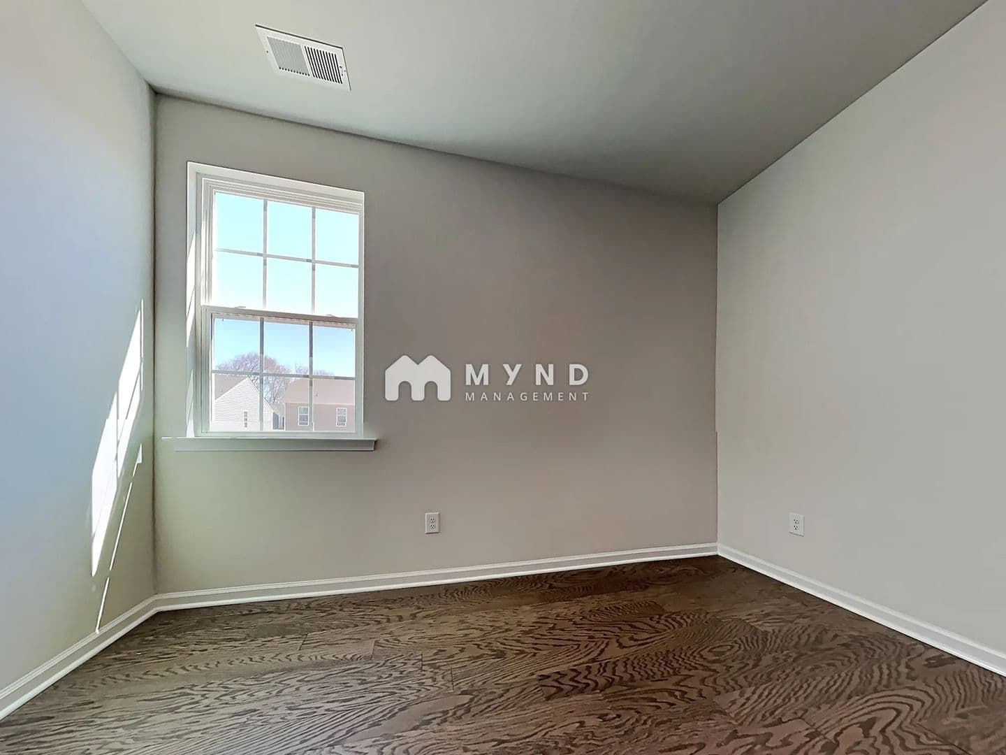 Charlotte House: 15100 Moulin Ct Dr