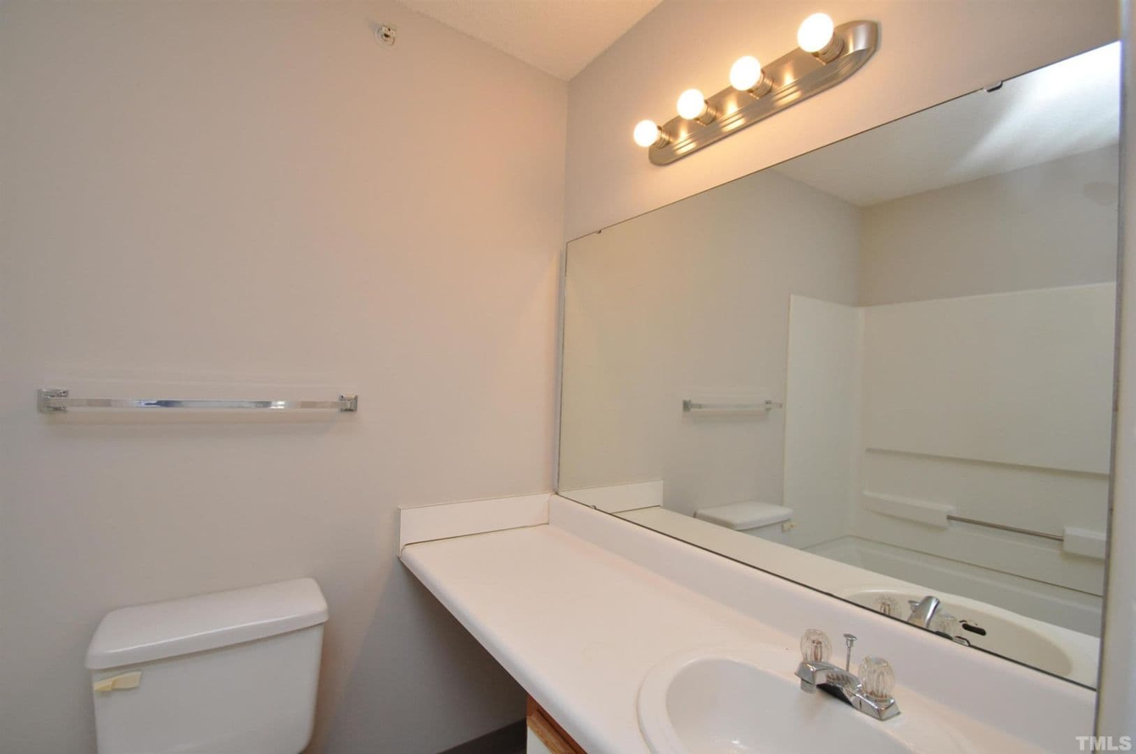 Raleigh House: 1331 #302 Crab Orchard Dr