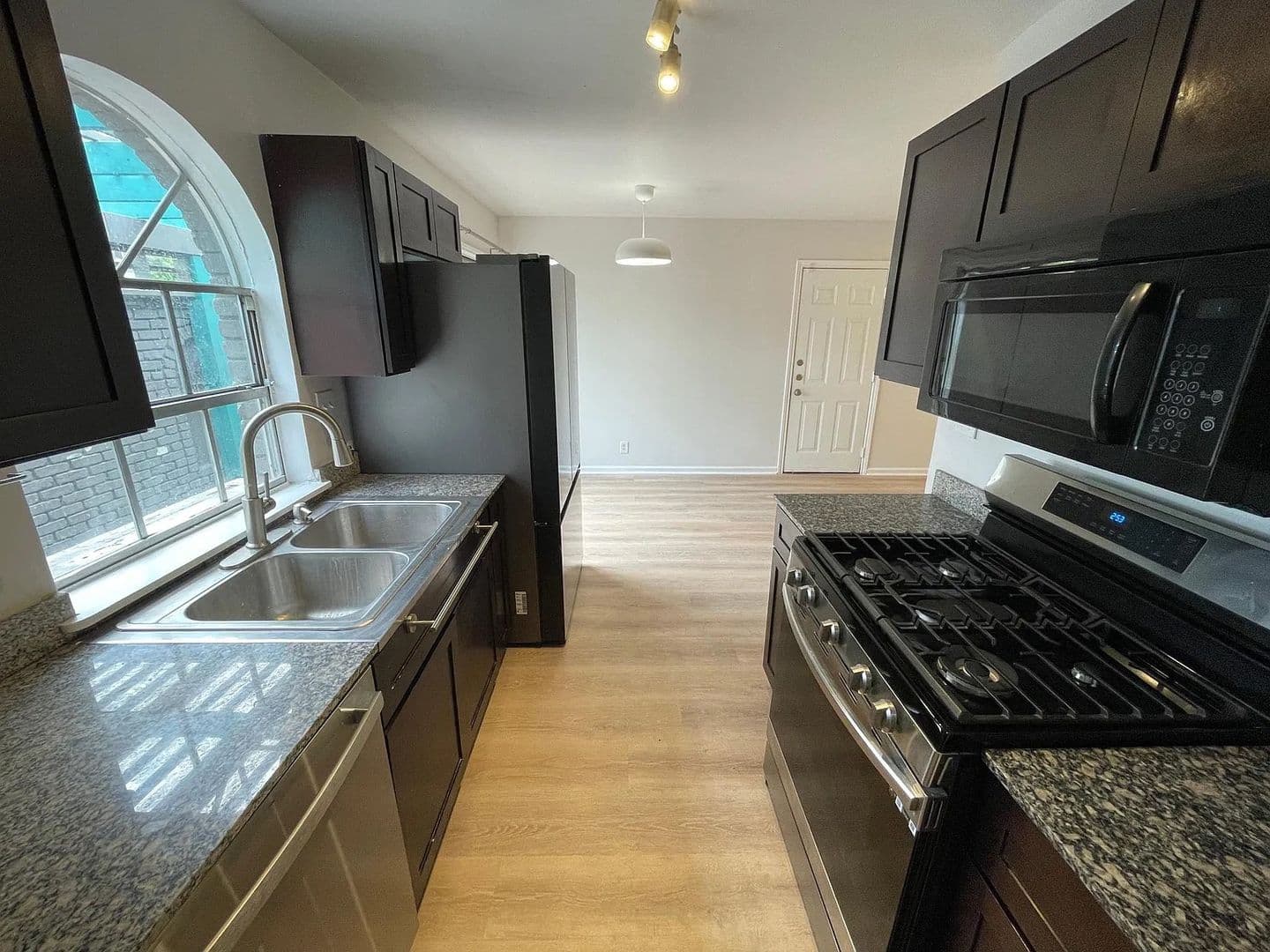 Austin House: 7201 Grand Canyon Dr