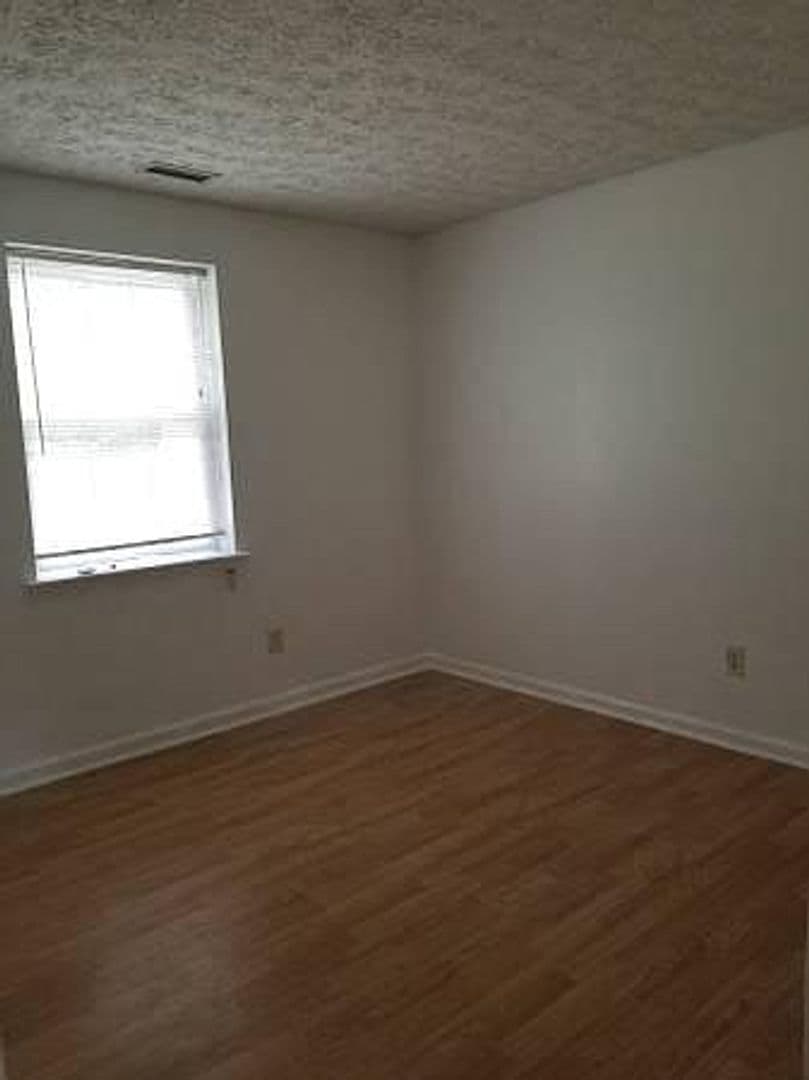 Raleigh House: 7308 Renyard Ct