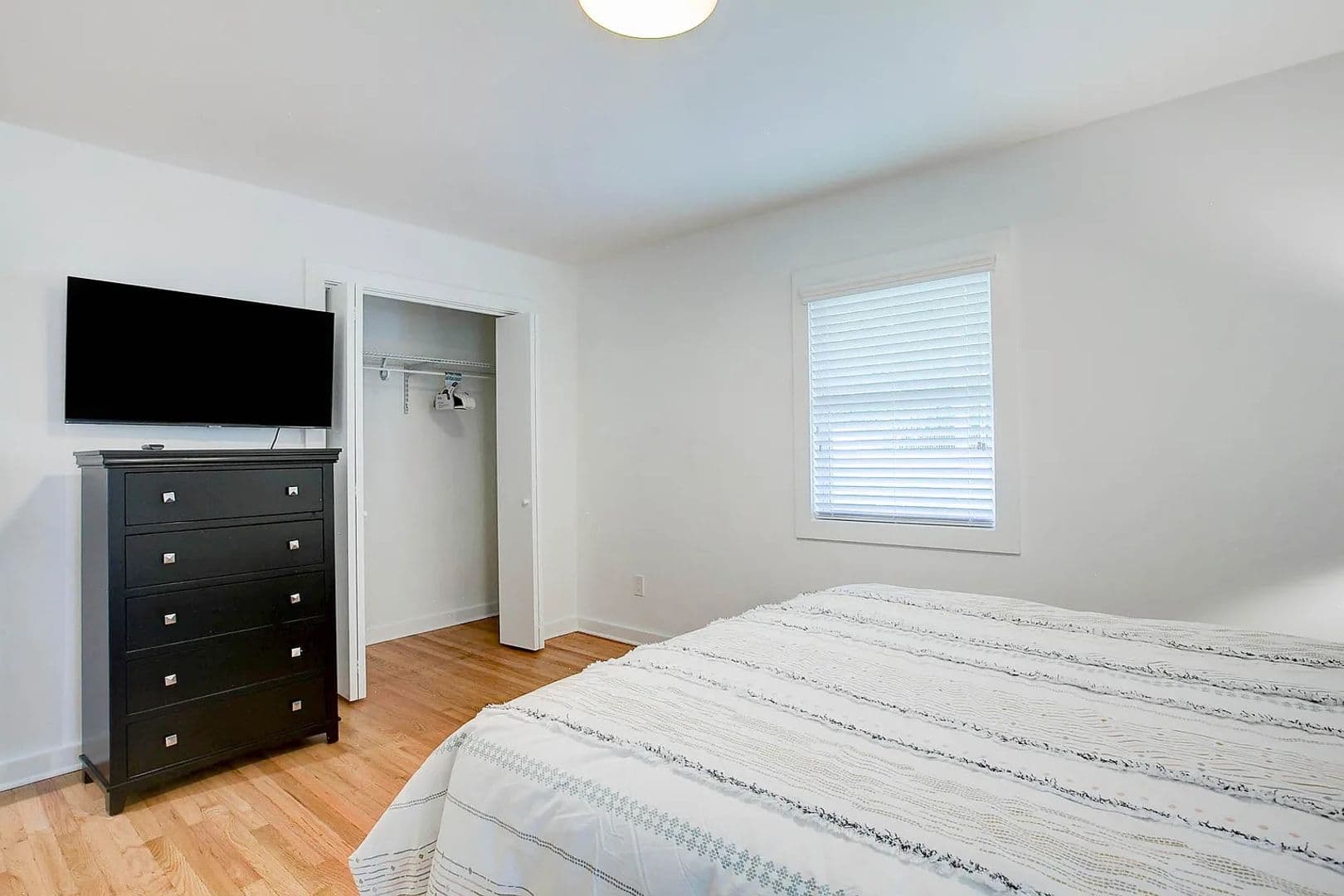 Smyrna House: 1573 Cooper Lake Rd SE
