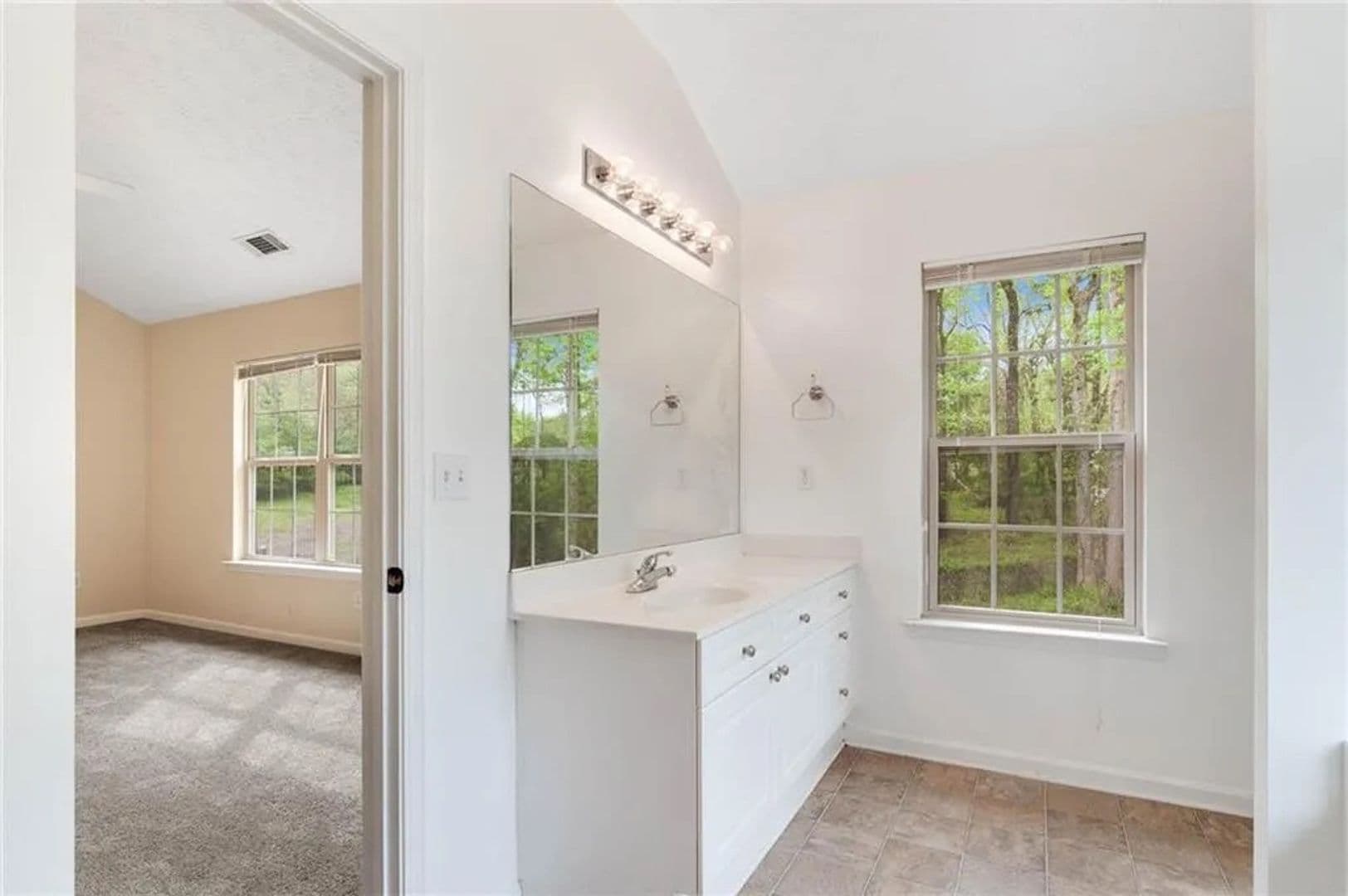 Sugar Hill House: 4056 Hill Station Ct