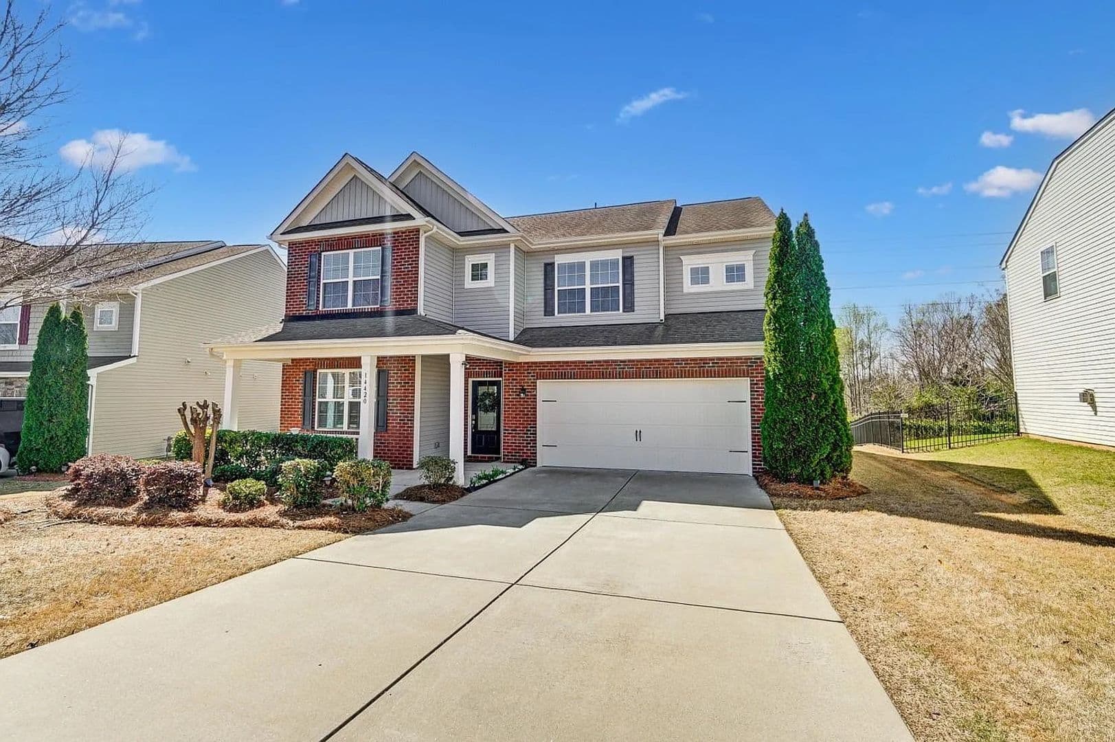 Pineville House: 14420 Green Birch Dr