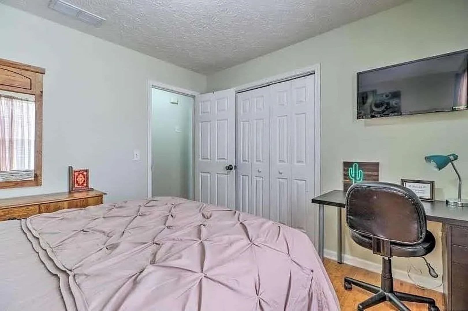 Hapeville House: 483 Oak Dr