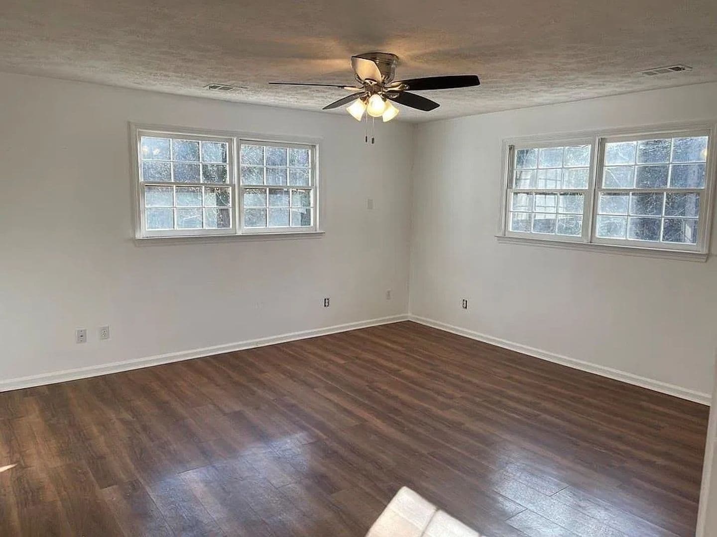 McDonough House: 1033 GA-155 N