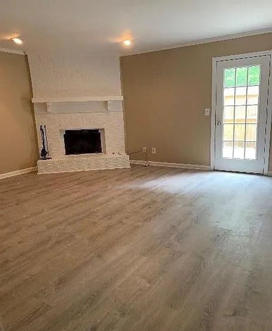 Lawrenceville House: 1888 Patterson Cir