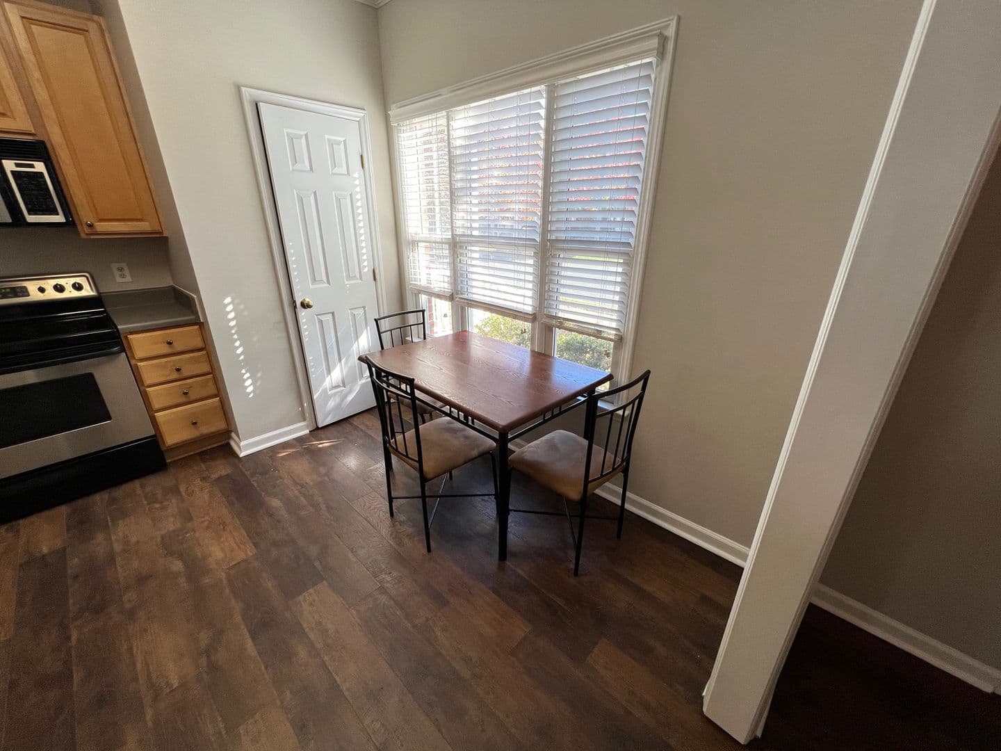 Chapel Hill House: 50303 Governors Dr