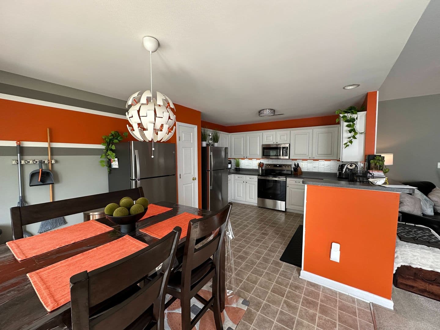 Charlotte House: 5035 Sunburst Ln