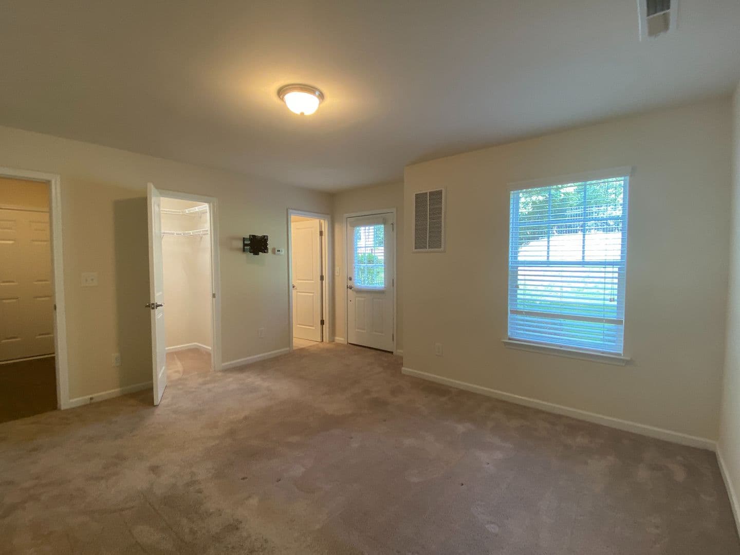 Charlotte House: 8517 Sharonbrook Dr