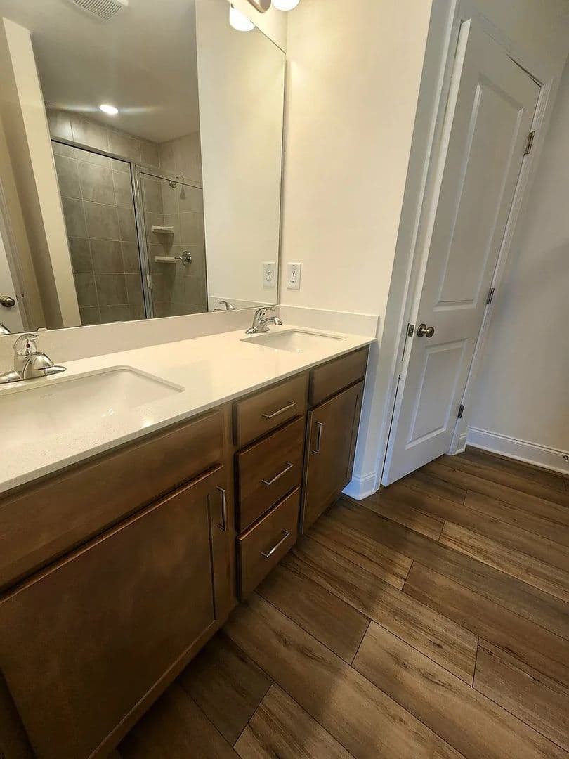 Raleigh House: 4919 Caddis Bnd