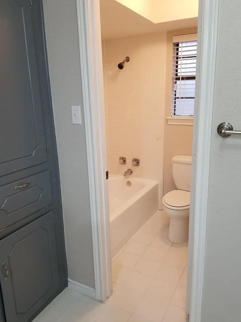 Richardson House: 807 St Paul Ct