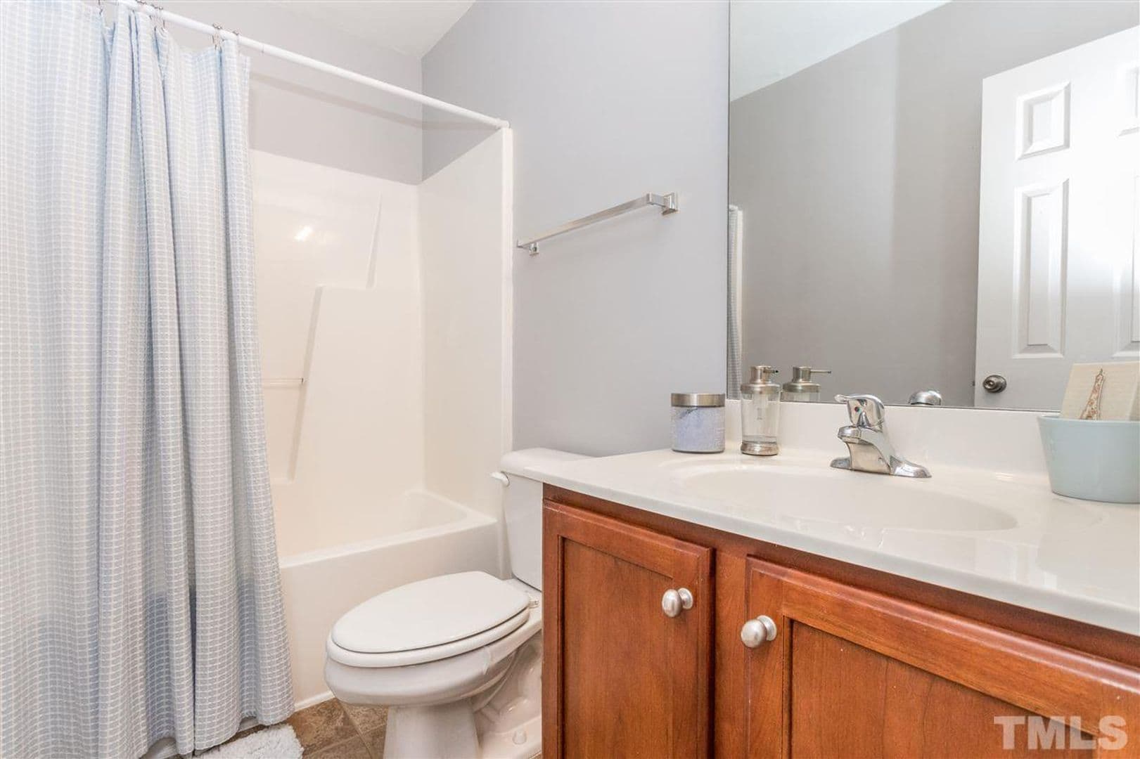 Raleigh House: 5355 Big Bass Dr