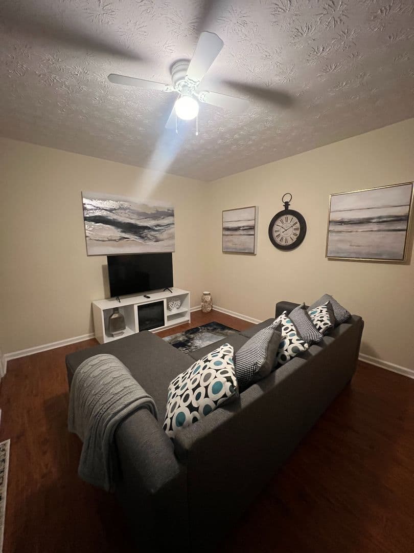 Sugar Hill House: 4030 Hill Station Ct