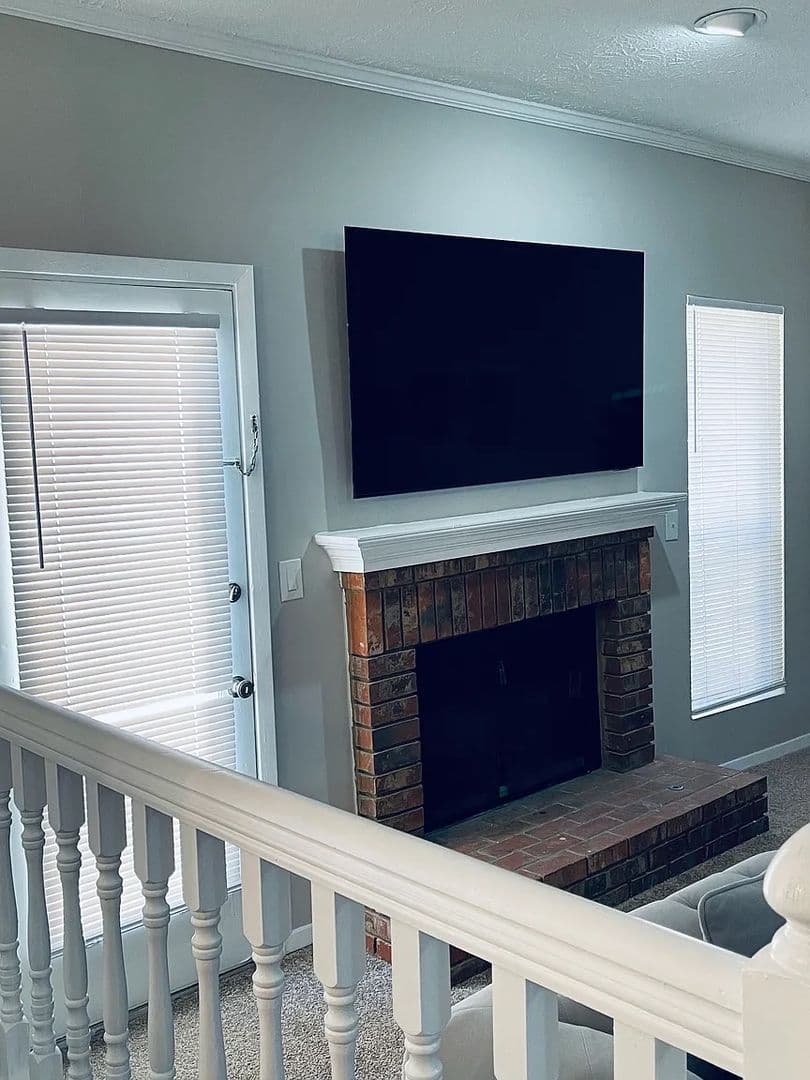 Stone Mountain House: 5518 Mountain Springs Cir