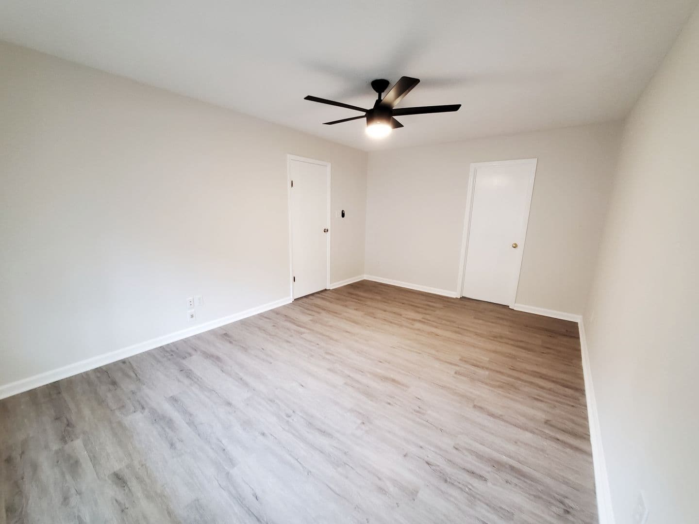 Raleigh House: 2824 Henslowe Dr
