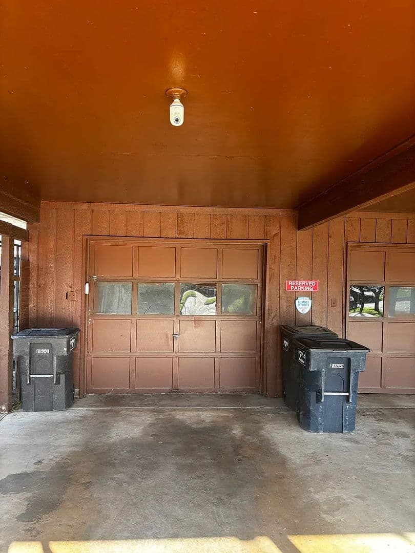 Fort Worth House: 8300 El Retiro Rd