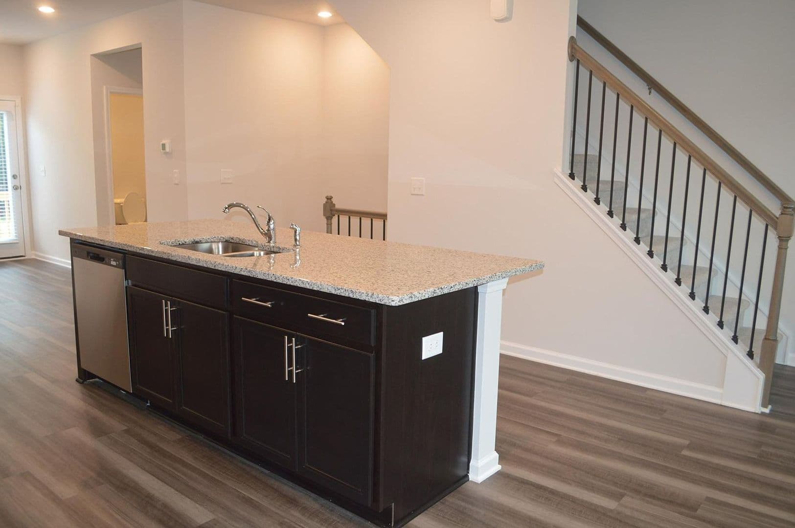 Raleigh House: 4938 Southern Magnolia Dr