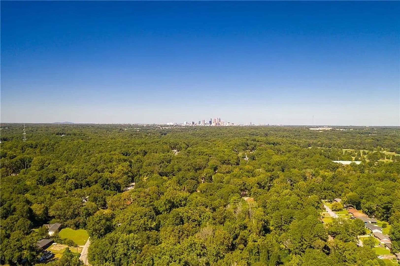 Atlanta House: 3052 Browns Mill Rd SE