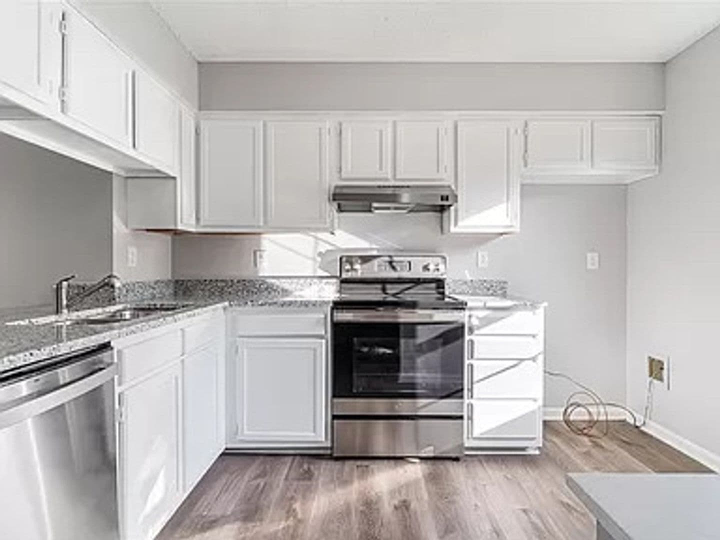 Charlotte House: 531 Lex Dr