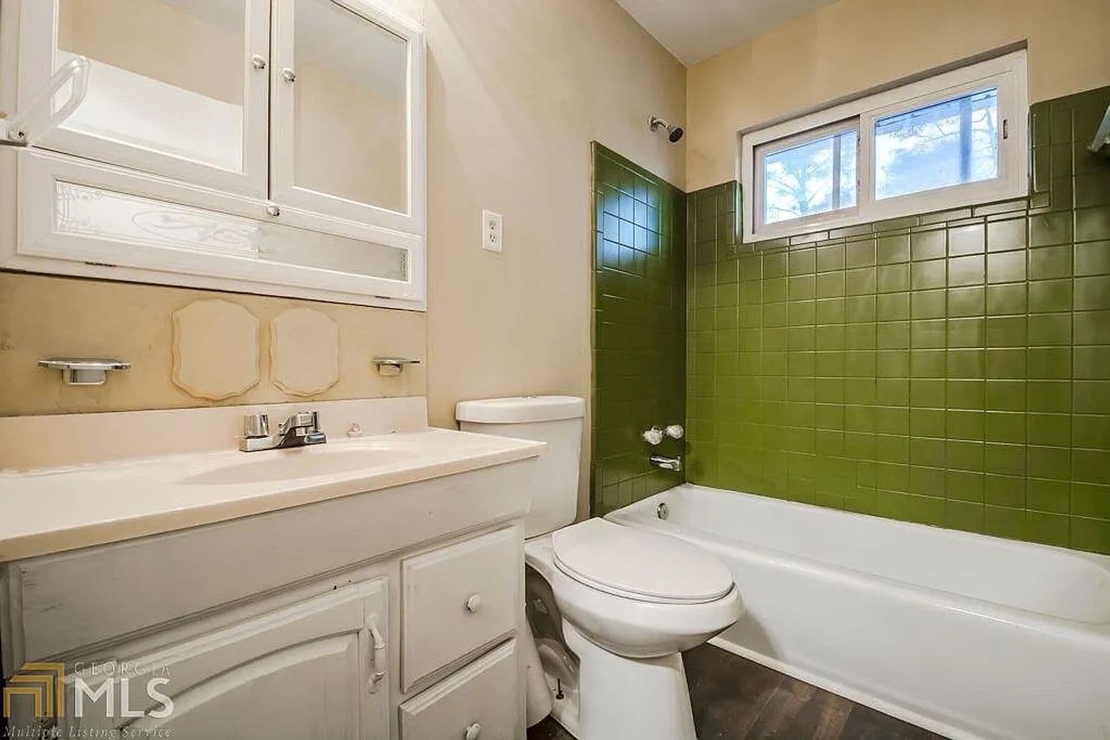 Lawrenceville House: 537 Reba Rd