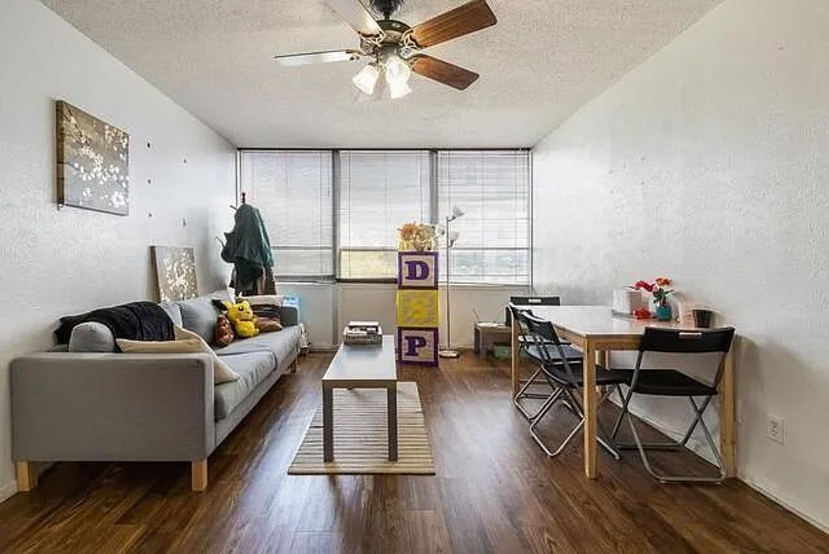 Austin House: 1800 Lavaca St