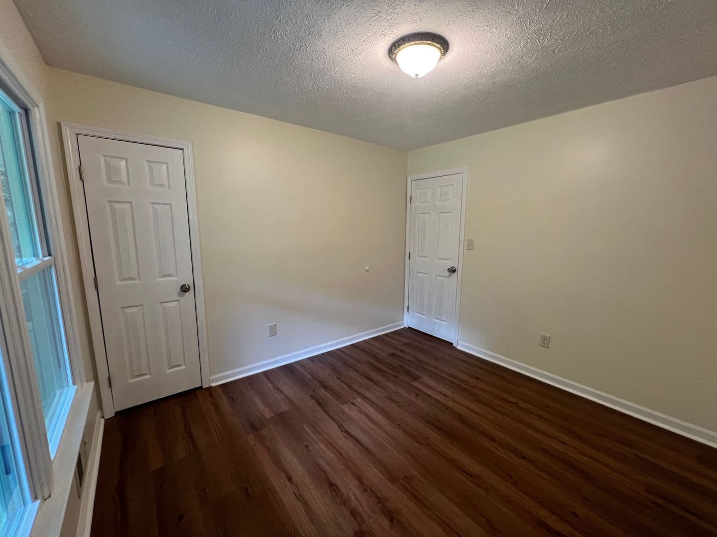 Marietta House: 2410 Hillboro Cir SW