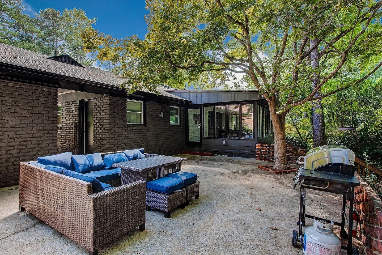 Smyrna House: 1573 Cooper Lake Rd SE