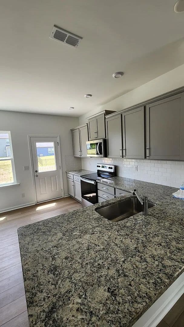 Charlotte House: 11148 Godwit Ln