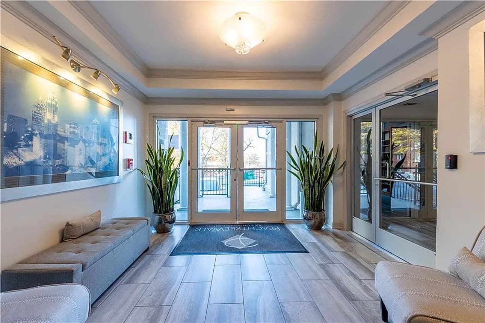 Atlanta House: 1075 Peachtree Walk NE