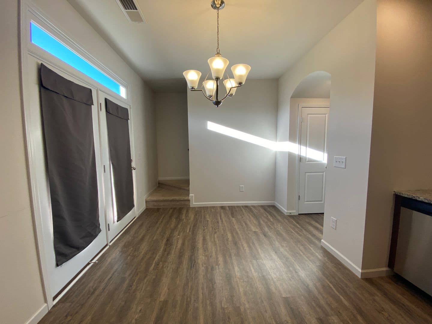 Belmont House: 1103 Johns Walk Way