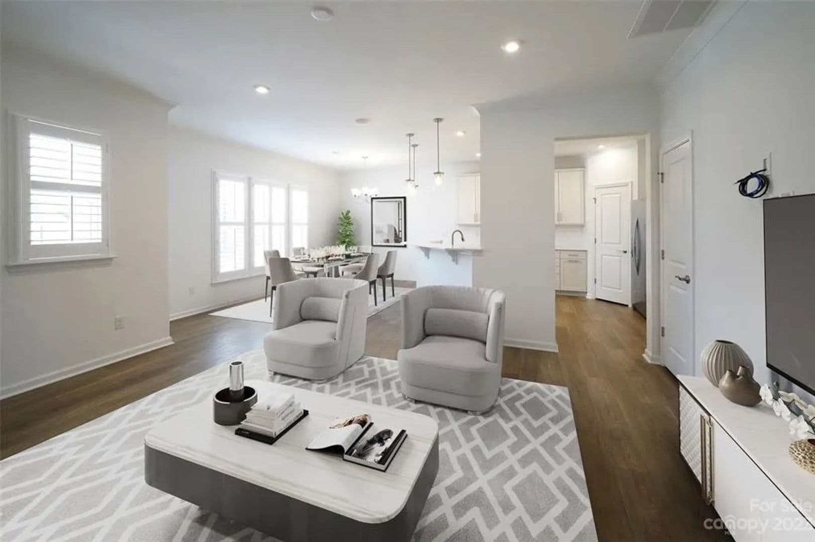 Charlotte House: 22047 Lani Dr