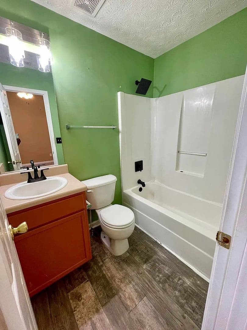 Jonesboro House: 143 Woodwind Way
