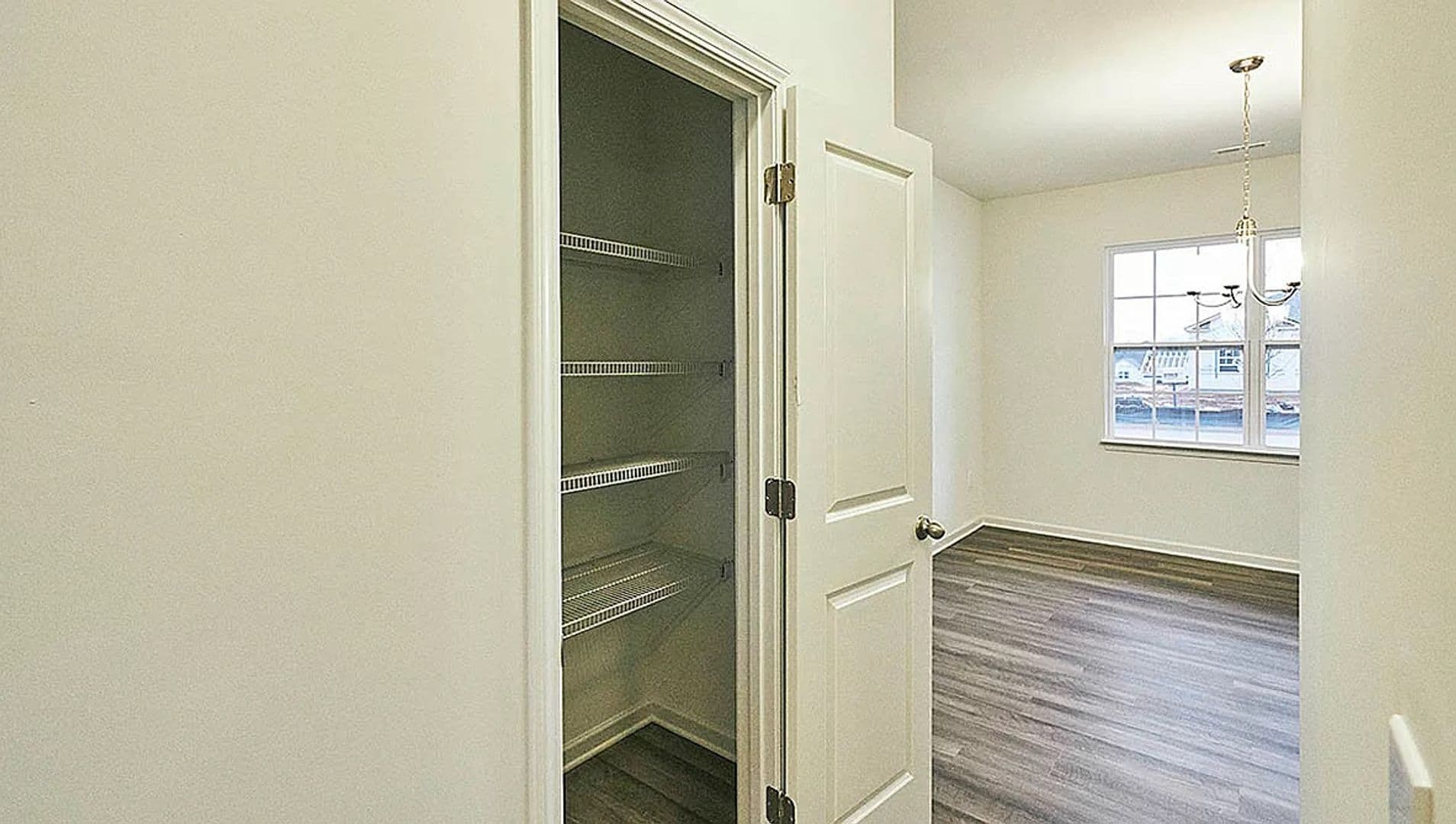 Clayton House: 408 N Great White Way
