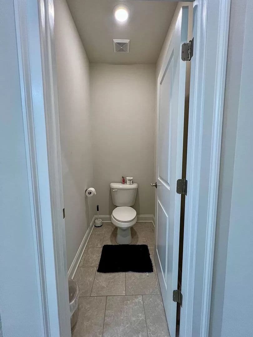 Atlanta House: 1825 La Dawn Ln NW