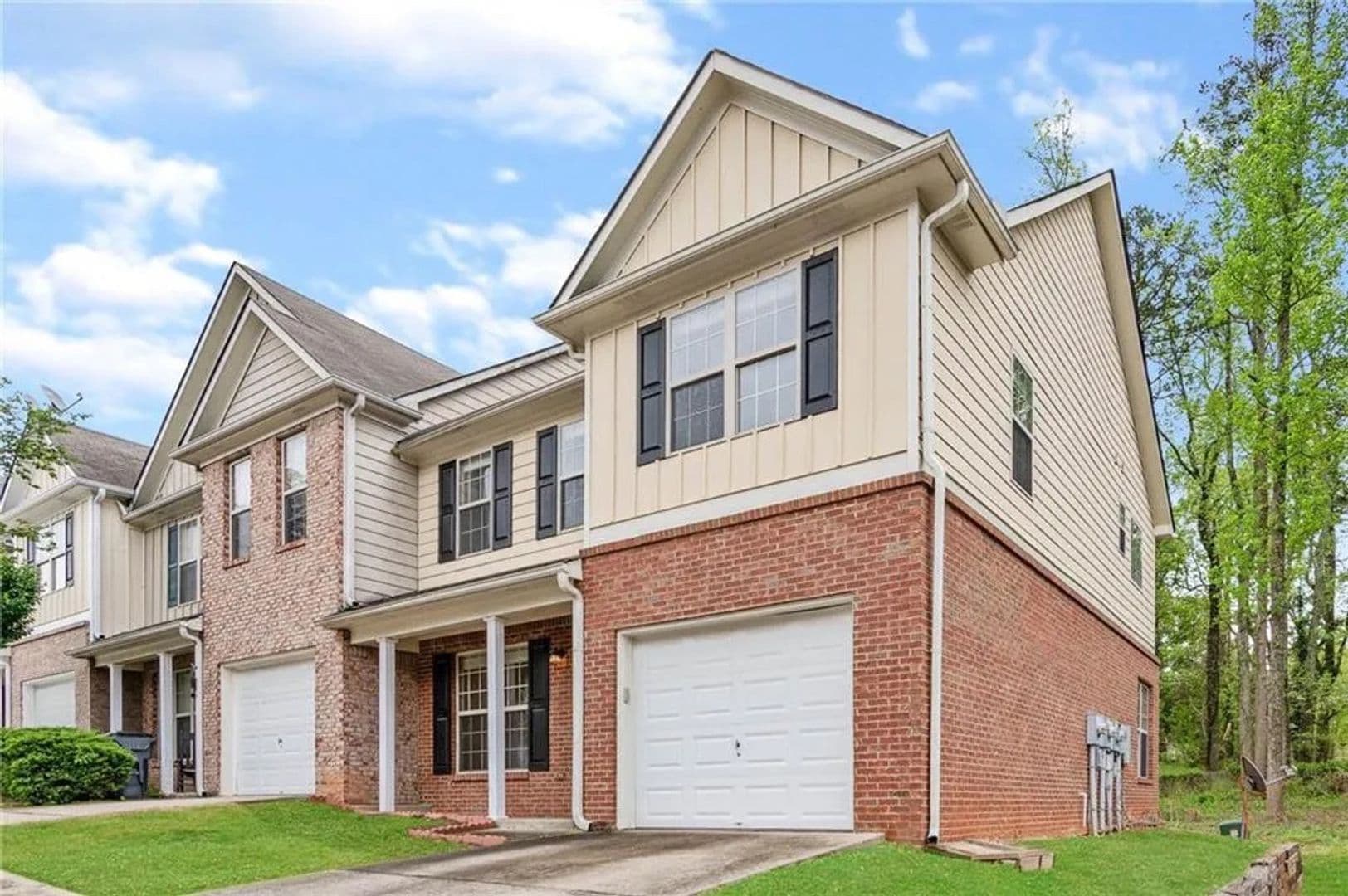 Sugar Hill House: 4056 Hill Station Ct