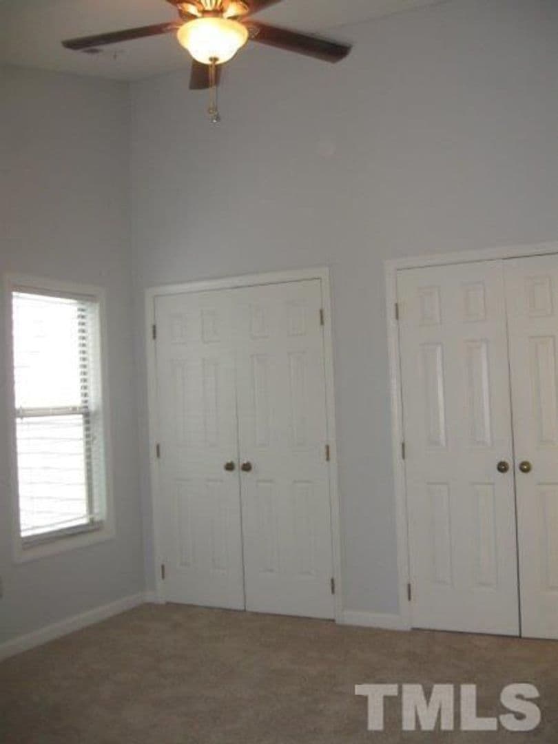 Raleigh House: 6111 Sunpointe Dr