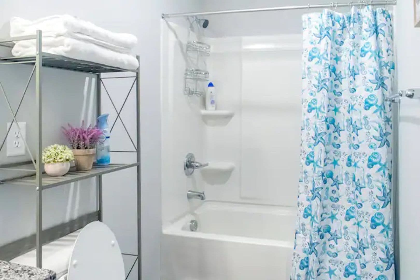 East Point House: 3196 Laurel Ridge Cir