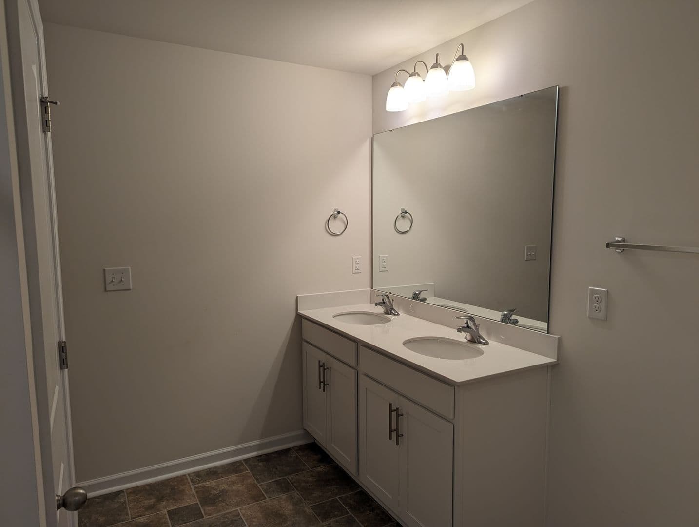 Charlotte House: 6103 Guildford Hill Ln