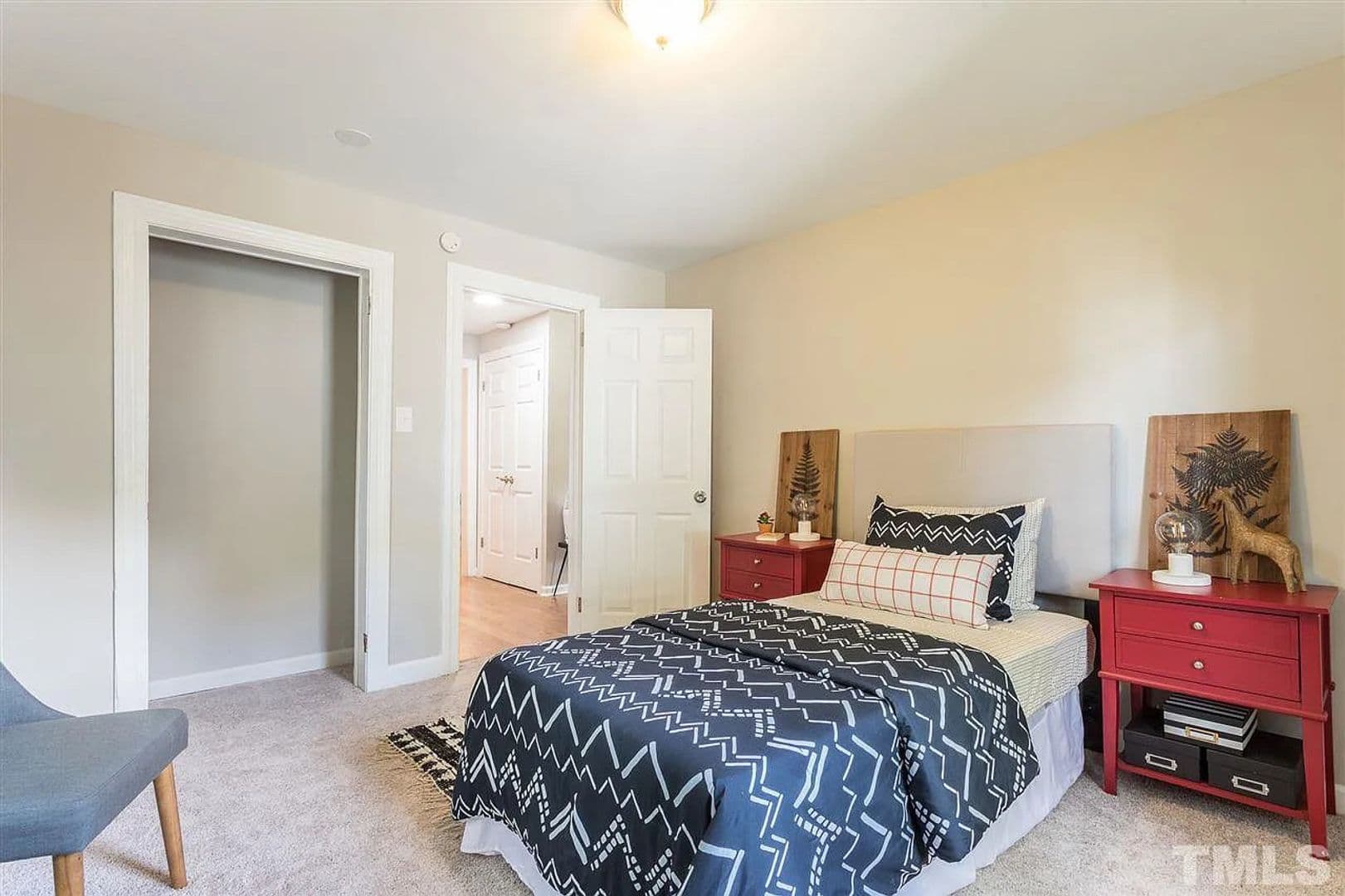Raleigh House: 2923 Okelly St