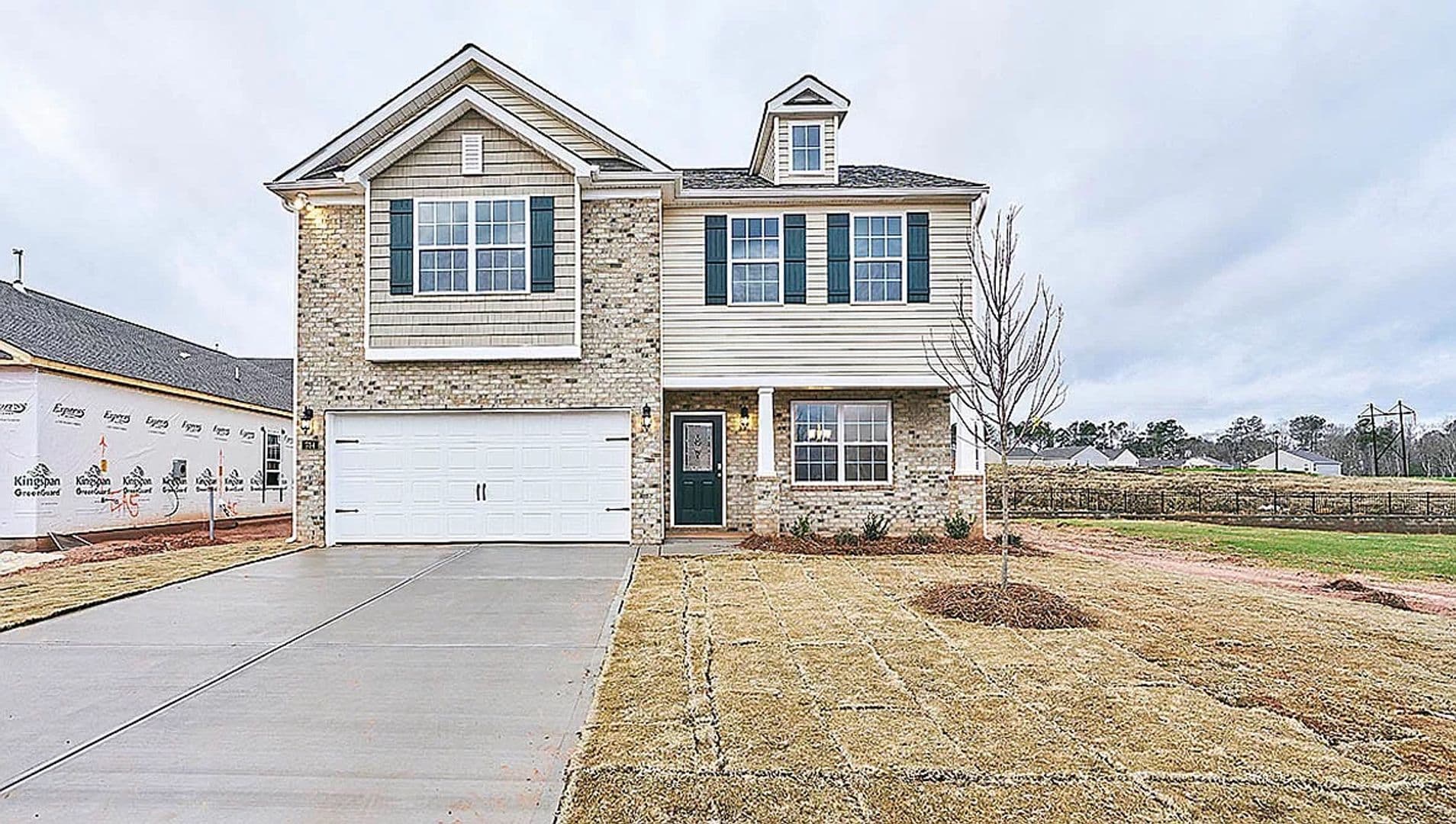 Clayton House: 408 N Great White Way